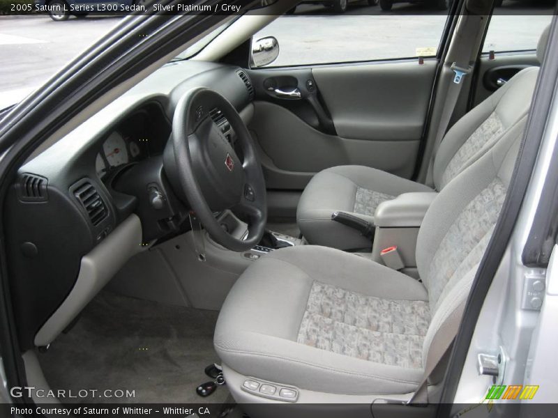 Silver Platinum / Grey 2005 Saturn L Series L300 Sedan