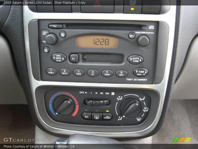 Silver Platinum / Grey 2005 Saturn L Series L300 Sedan