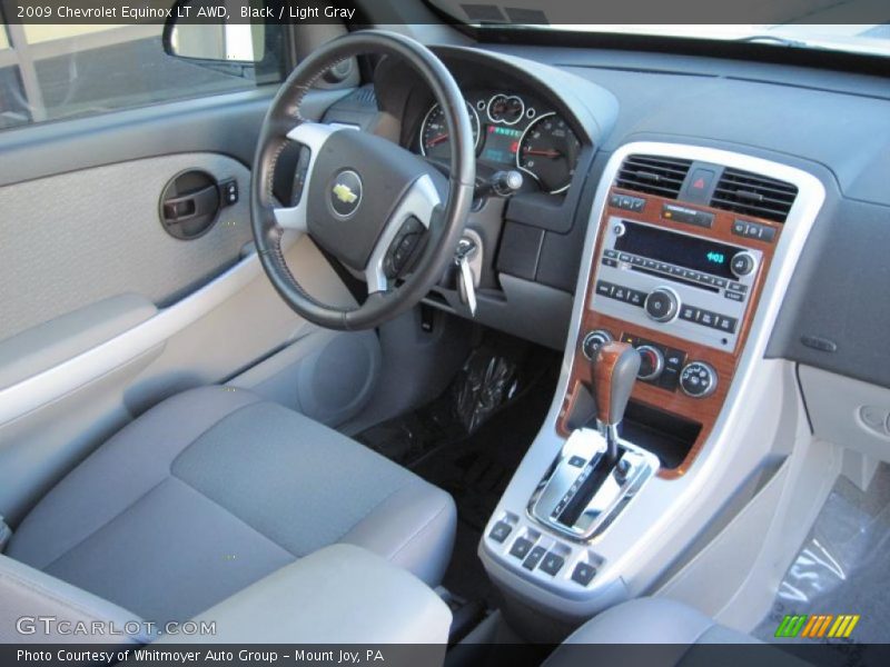 Dashboard of 2009 Equinox LT AWD