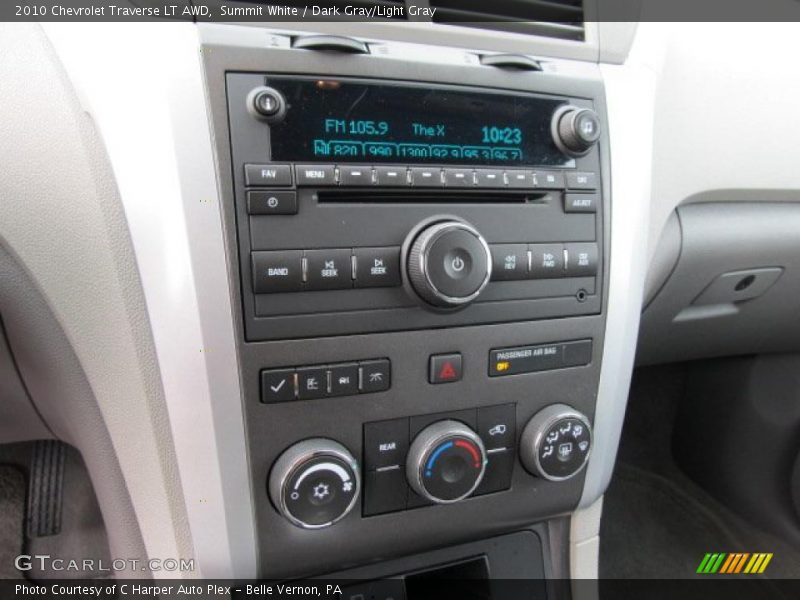 Summit White / Dark Gray/Light Gray 2010 Chevrolet Traverse LT AWD