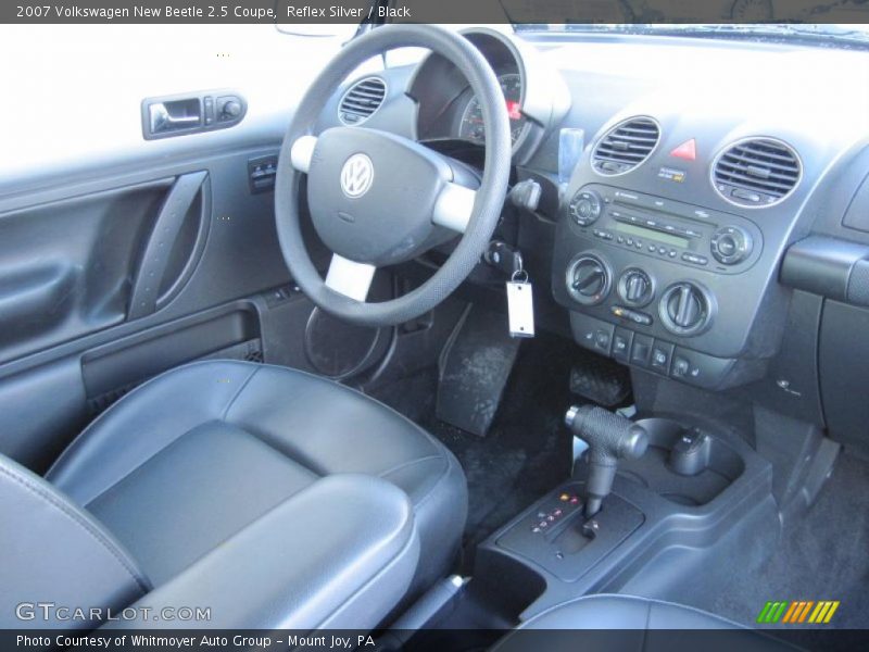 Reflex Silver / Black 2007 Volkswagen New Beetle 2.5 Coupe