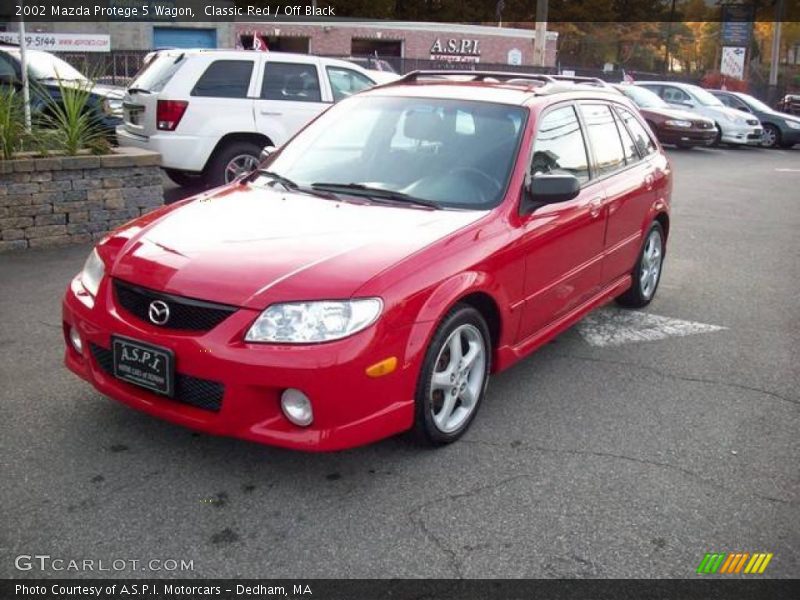 Front 3/4 View of 2002 Protege 5 Wagon