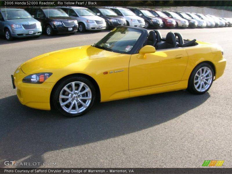 Front 3/4 View of 2006 S2000 Roadster