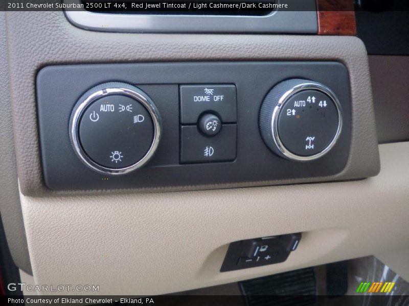 Controls of 2011 Suburban 2500 LT 4x4
