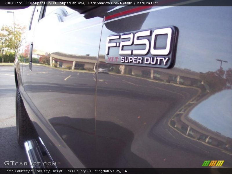  2004 F250 Super Duty XLT SuperCab 4x4 Logo