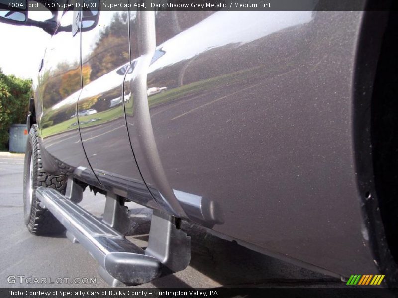 Dark Shadow Grey Metallic / Medium Flint 2004 Ford F250 Super Duty XLT SuperCab 4x4