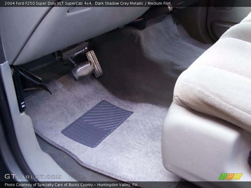  2004 F250 Super Duty XLT SuperCab 4x4 Medium Flint Interior