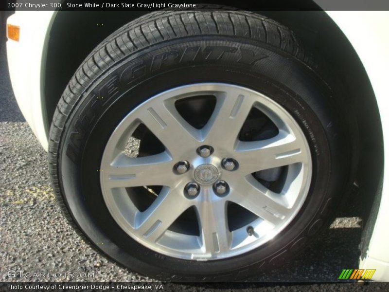 Stone White / Dark Slate Gray/Light Graystone 2007 Chrysler 300