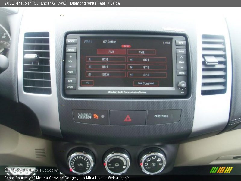Controls of 2011 Outlander GT AWD