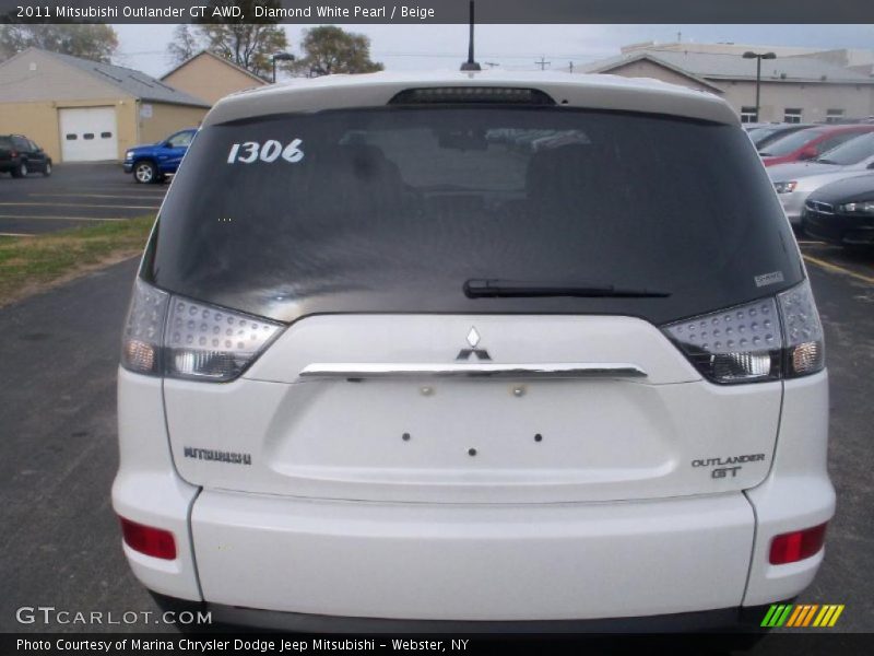 Diamond White Pearl / Beige 2011 Mitsubishi Outlander GT AWD