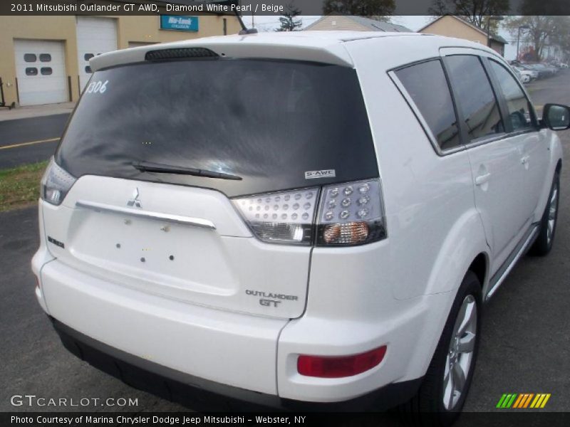 Diamond White Pearl / Beige 2011 Mitsubishi Outlander GT AWD