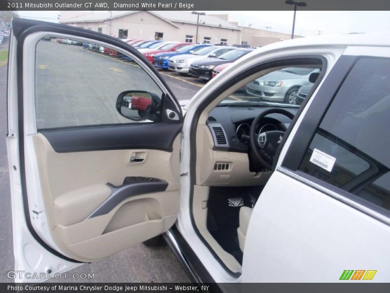 Door Panel of 2011 Outlander GT AWD