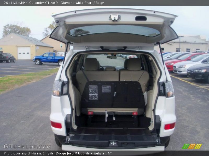 2011 Outlander GT AWD Trunk