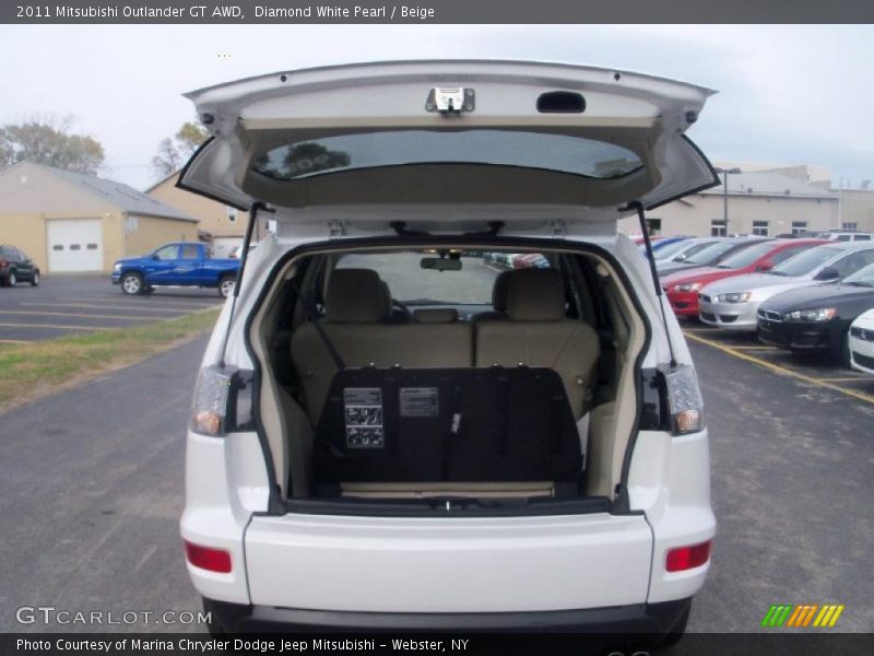  2011 Outlander GT AWD Trunk