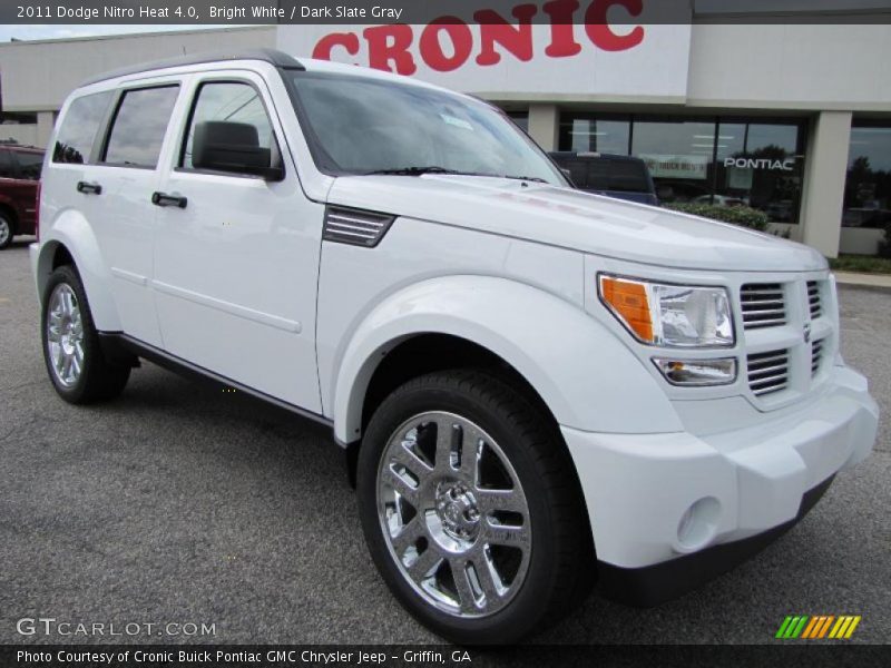 Bright White / Dark Slate Gray 2011 Dodge Nitro Heat 4.0