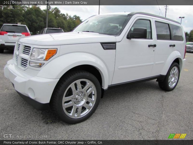 Bright White / Dark Slate Gray 2011 Dodge Nitro Heat 4.0