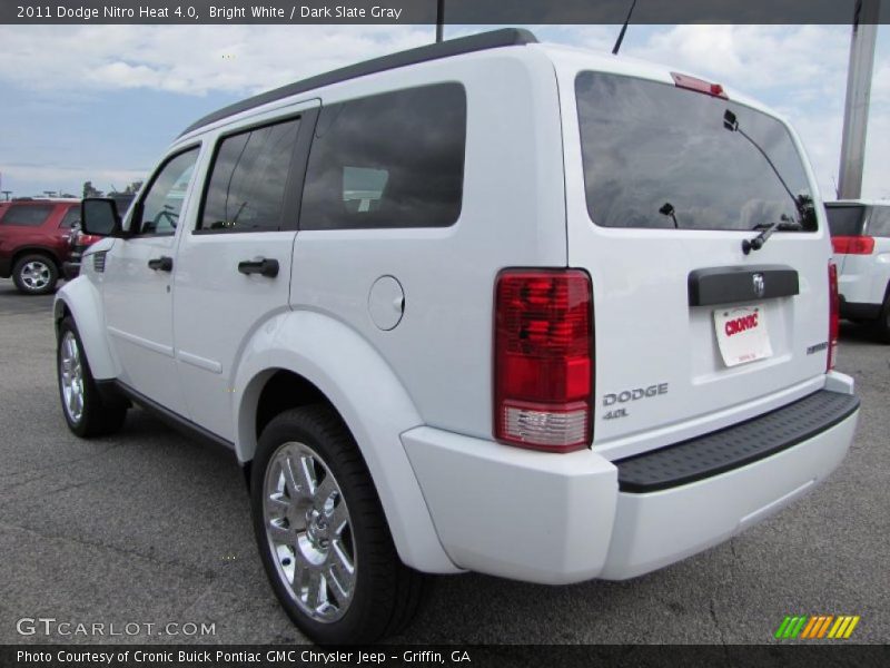 Bright White / Dark Slate Gray 2011 Dodge Nitro Heat 4.0