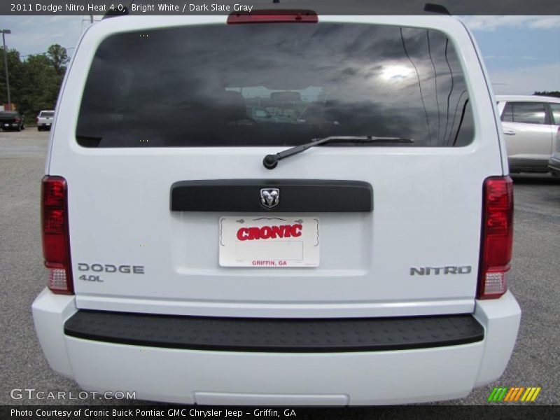 Bright White / Dark Slate Gray 2011 Dodge Nitro Heat 4.0