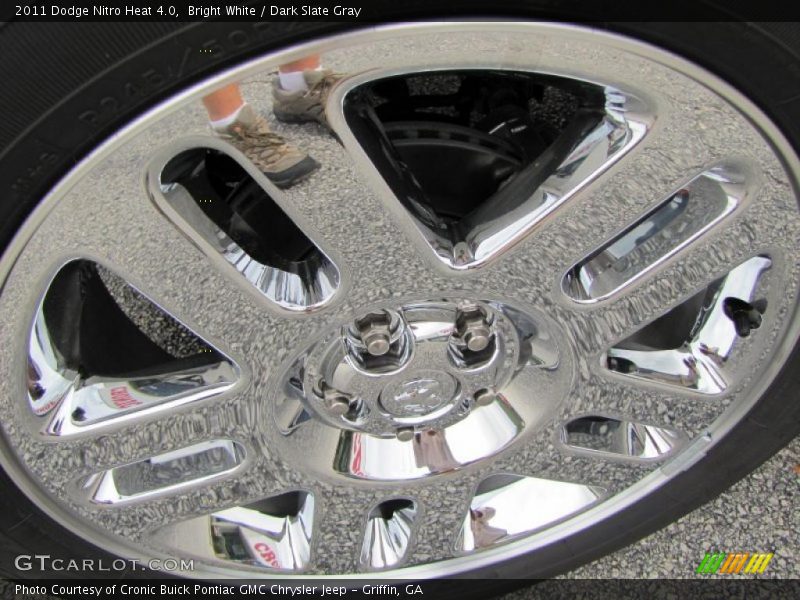 Bright White / Dark Slate Gray 2011 Dodge Nitro Heat 4.0