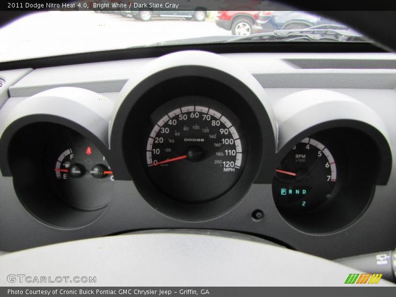 Bright White / Dark Slate Gray 2011 Dodge Nitro Heat 4.0