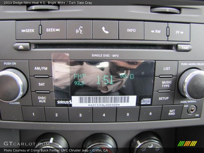 Bright White / Dark Slate Gray 2011 Dodge Nitro Heat 4.0