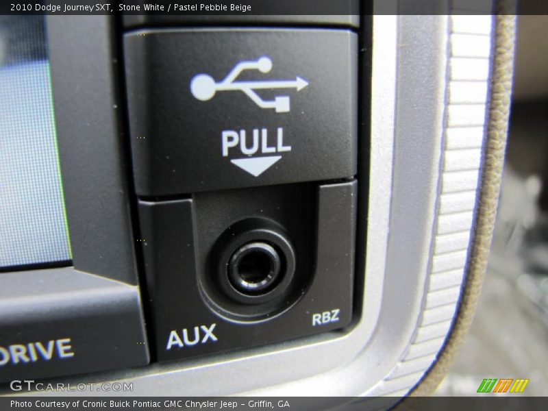 Stone White / Pastel Pebble Beige 2010 Dodge Journey SXT