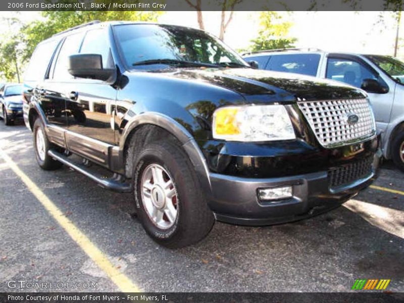 Black / Medium Flint Grey 2006 Ford Expedition XLT
