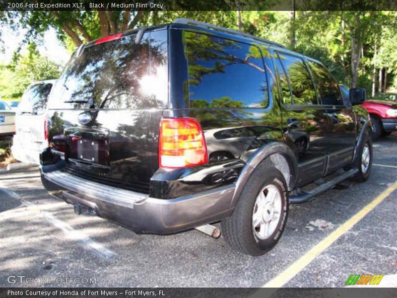 Black / Medium Flint Grey 2006 Ford Expedition XLT