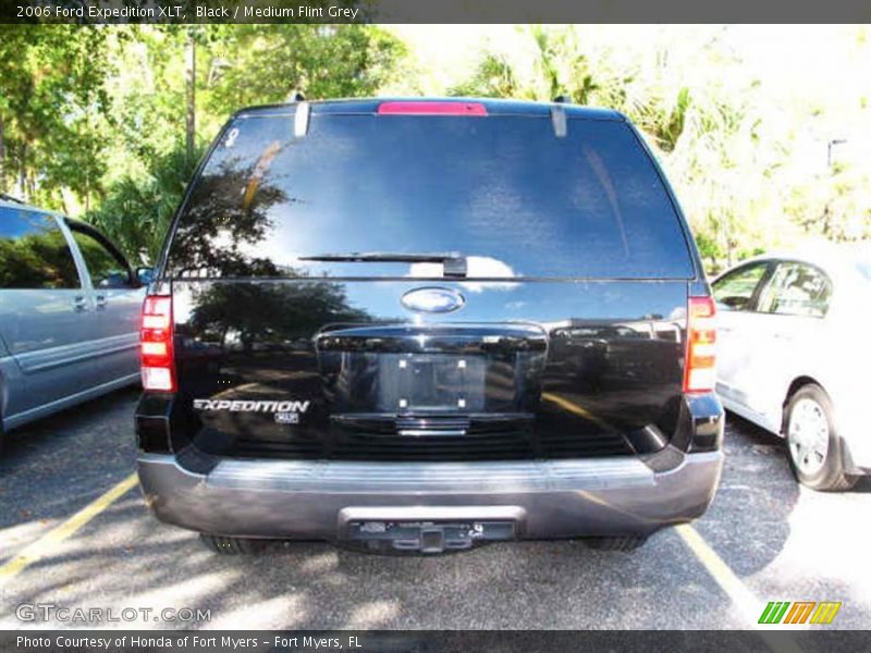 Black / Medium Flint Grey 2006 Ford Expedition XLT