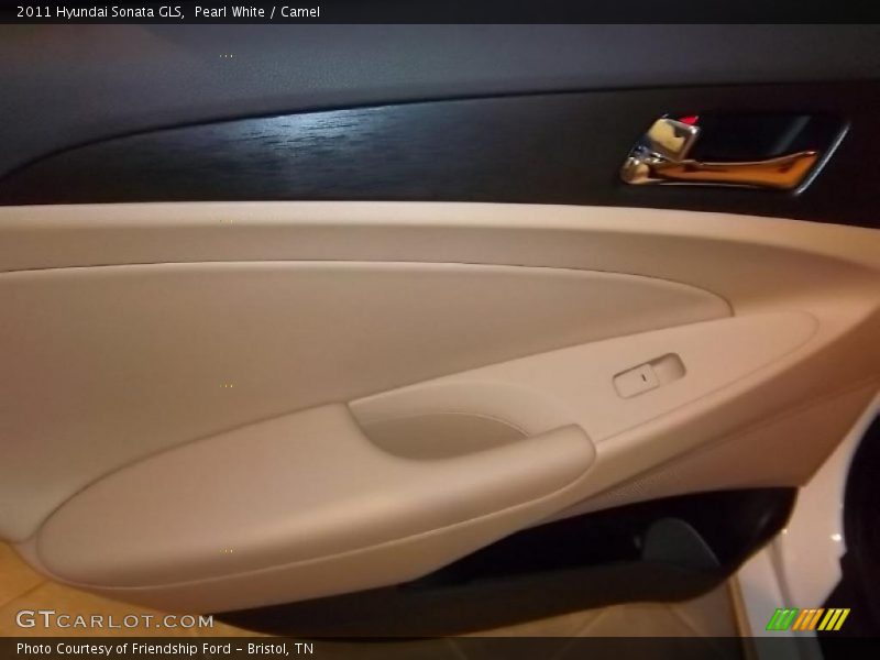 Pearl White / Camel 2011 Hyundai Sonata GLS