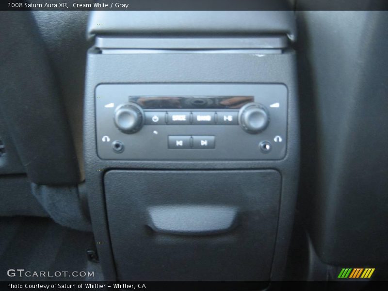 Cream White / Gray 2008 Saturn Aura XR