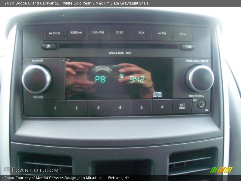White Gold Pearl / Medium Slate Gray/Light Shale 2010 Dodge Grand Caravan SE