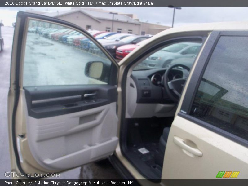 White Gold Pearl / Medium Slate Gray/Light Shale 2010 Dodge Grand Caravan SE
