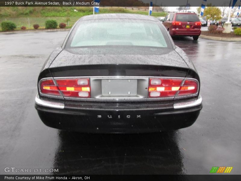Black / Medium Gray 1997 Buick Park Avenue Sedan