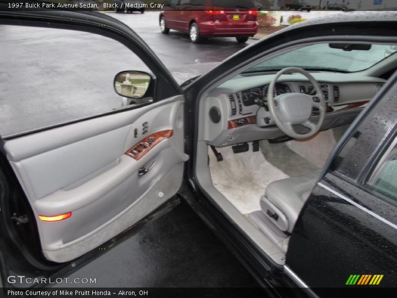  1997 Park Avenue Sedan Medium Gray Interior