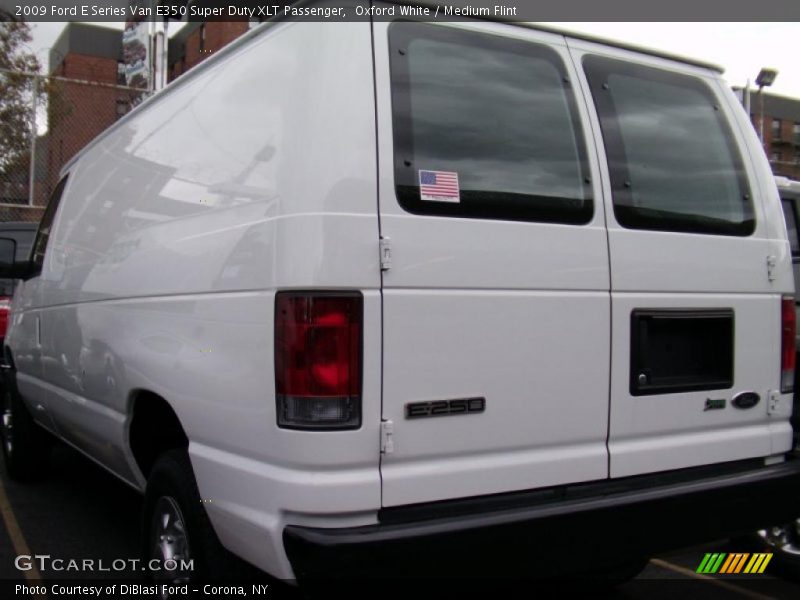Oxford White / Medium Flint 2009 Ford E Series Van E350 Super Duty XLT Passenger