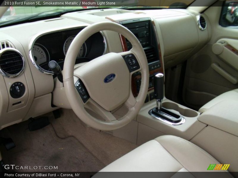 Dashboard of 2010 Fusion SE