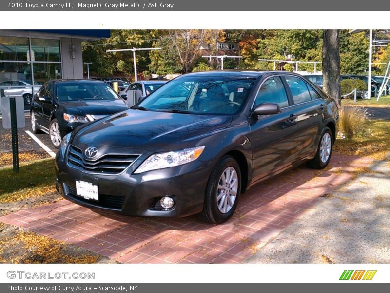 Front 3/4 View of 2010 Camry LE