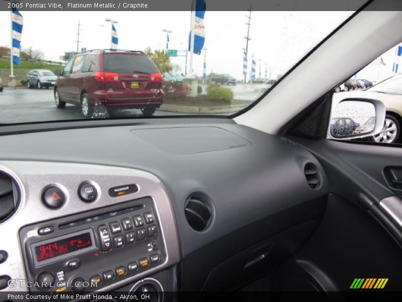 Platinum Metallic / Graphite 2005 Pontiac Vibe