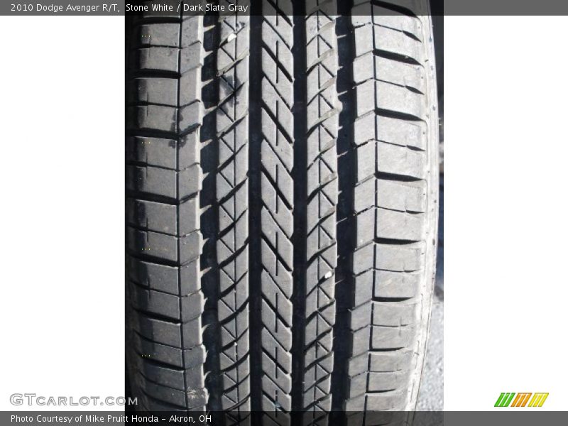 Stone White / Dark Slate Gray 2010 Dodge Avenger R/T