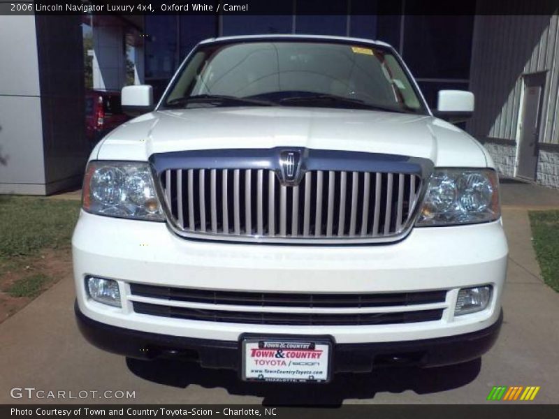 Oxford White / Camel 2006 Lincoln Navigator Luxury 4x4
