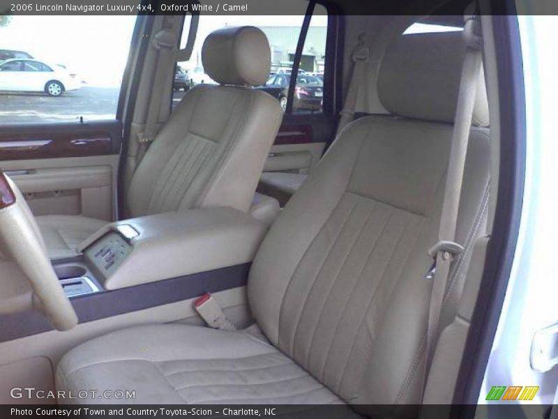  2006 Navigator Luxury 4x4 Camel Interior