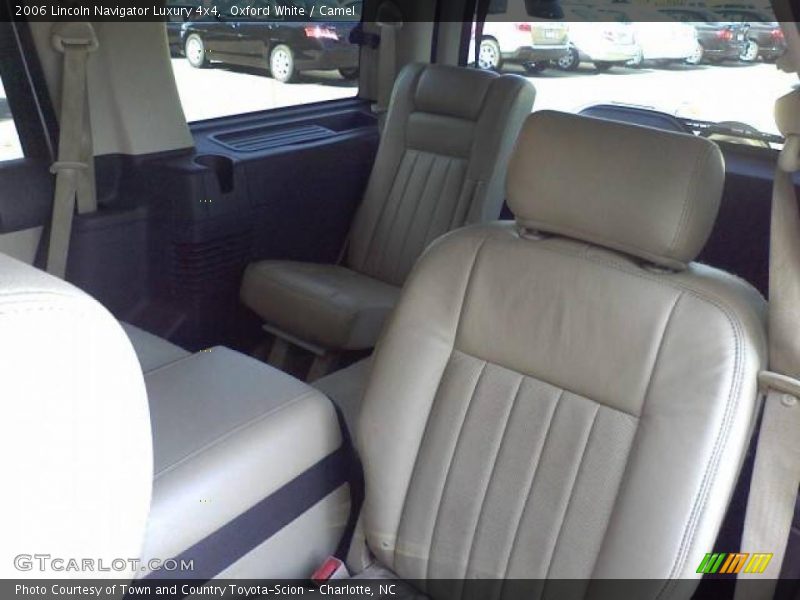  2006 Navigator Luxury 4x4 Camel Interior