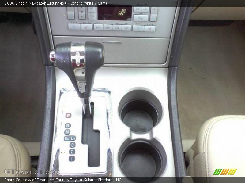  2006 Navigator Luxury 4x4 6 Speed Automatic Shifter