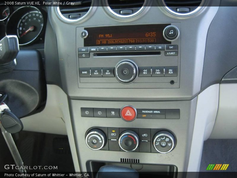 Polar White / Gray 2008 Saturn VUE XE