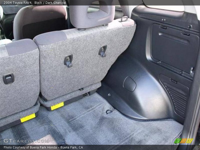  2004 RAV4  Trunk