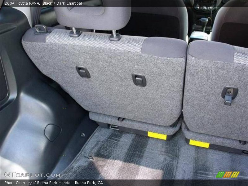  2004 RAV4  Trunk