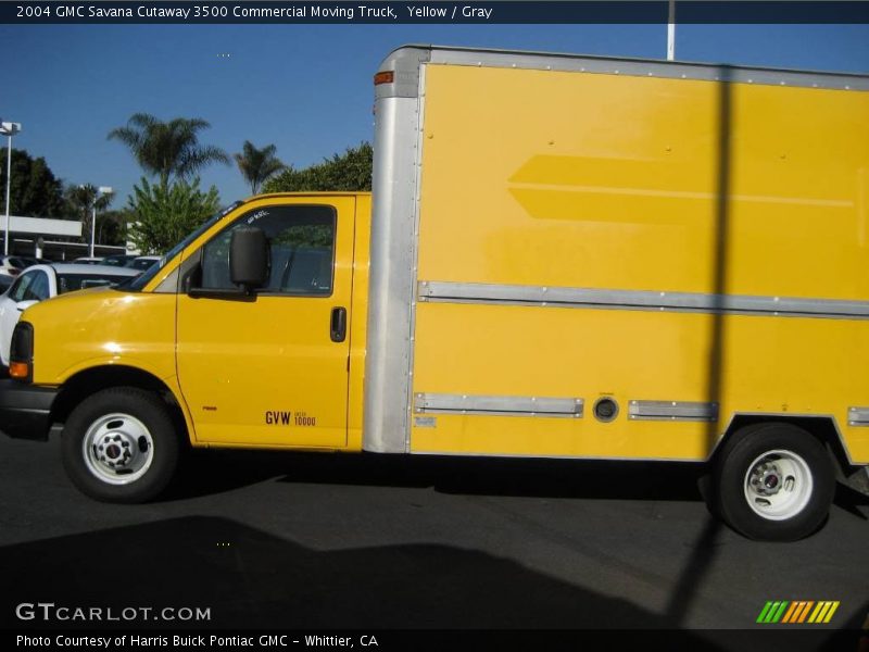 Yellow / Gray 2004 GMC Savana Cutaway 3500 Commercial Moving Truck