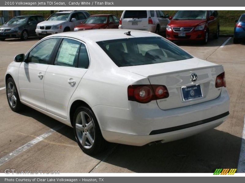 Candy White / Titan Black 2010 Volkswagen Jetta TDI Sedan