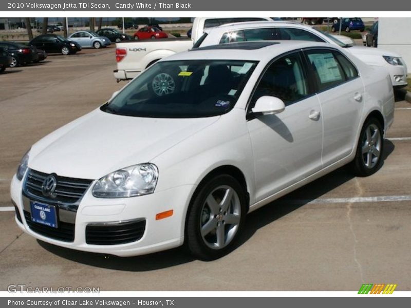 Candy White / Titan Black 2010 Volkswagen Jetta TDI Sedan